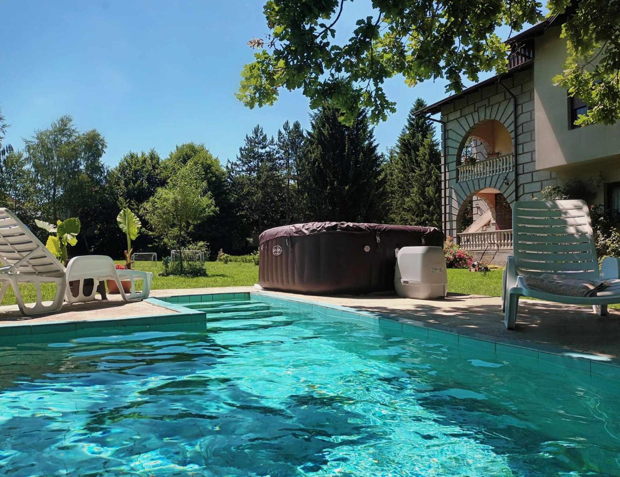 Vacation Home Keskic Velika Gata 外观 照片
