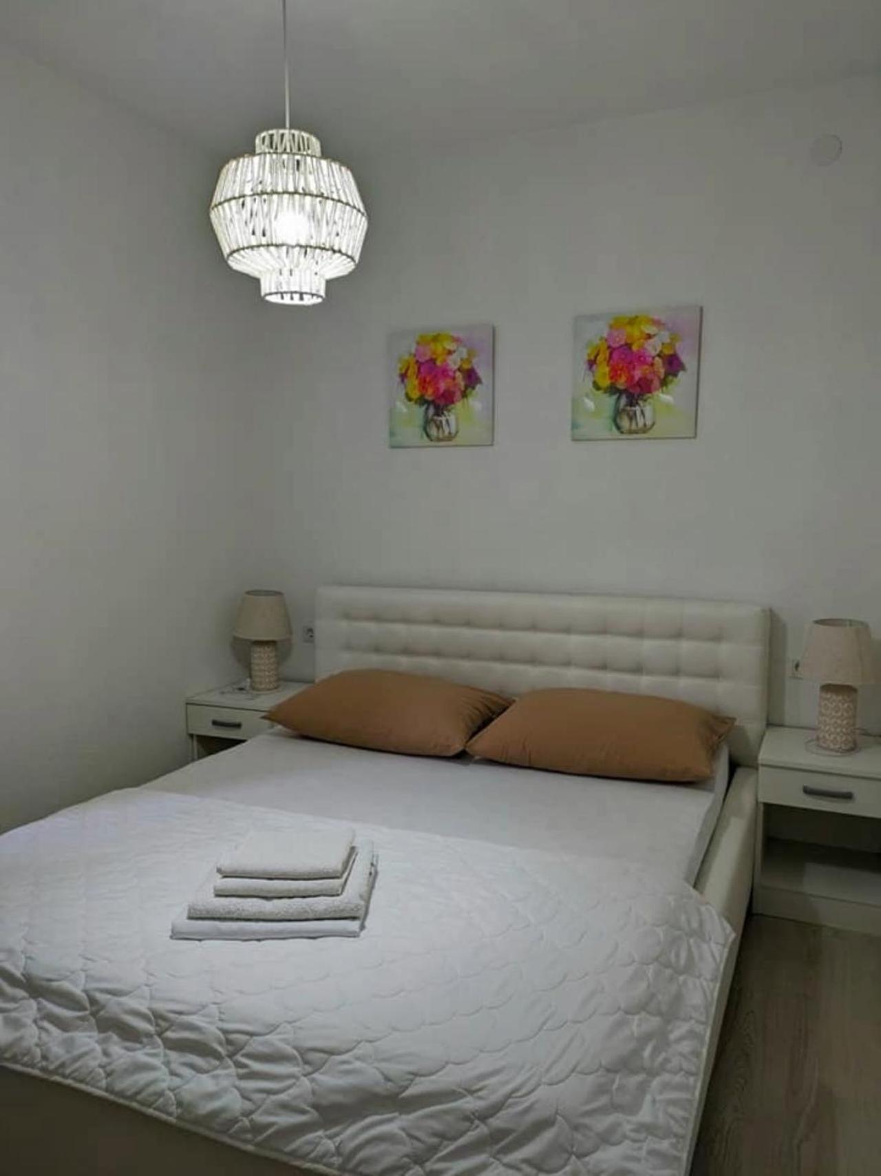 Vacation Home Keskic Velika Gata 外观 照片
